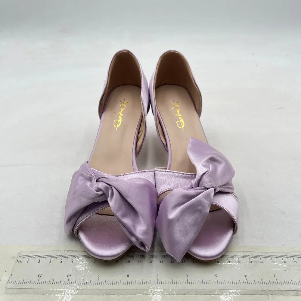 Lavender XYD D'Orsay Peep Toe Kitten Heels EUC